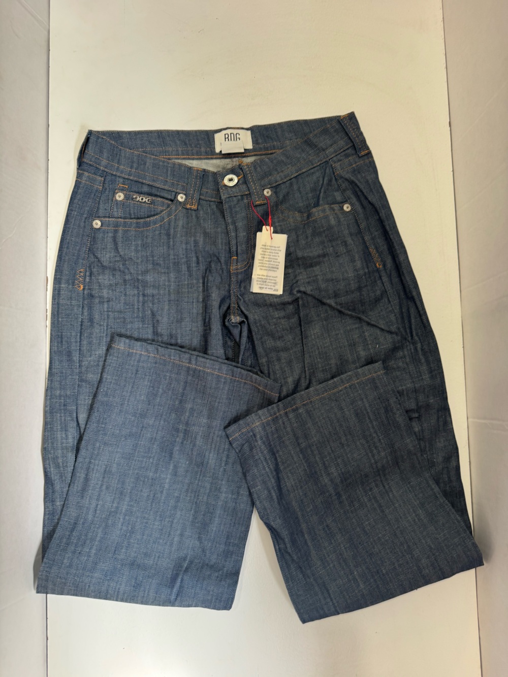 BDG Urban Outfitters loose-fit medium wash blue jeans 90s-style wide legs 28W